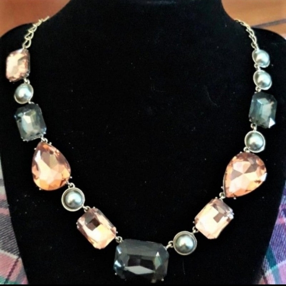 Ann Taylor Factory Jewelry - Vintage Ann Taylor faucet glass factory necklace